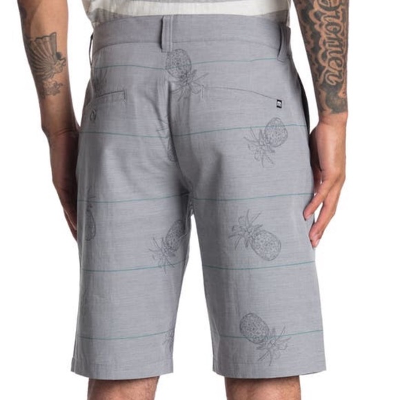 Travis Mathew Cohen shorts - Picture 2 of 5